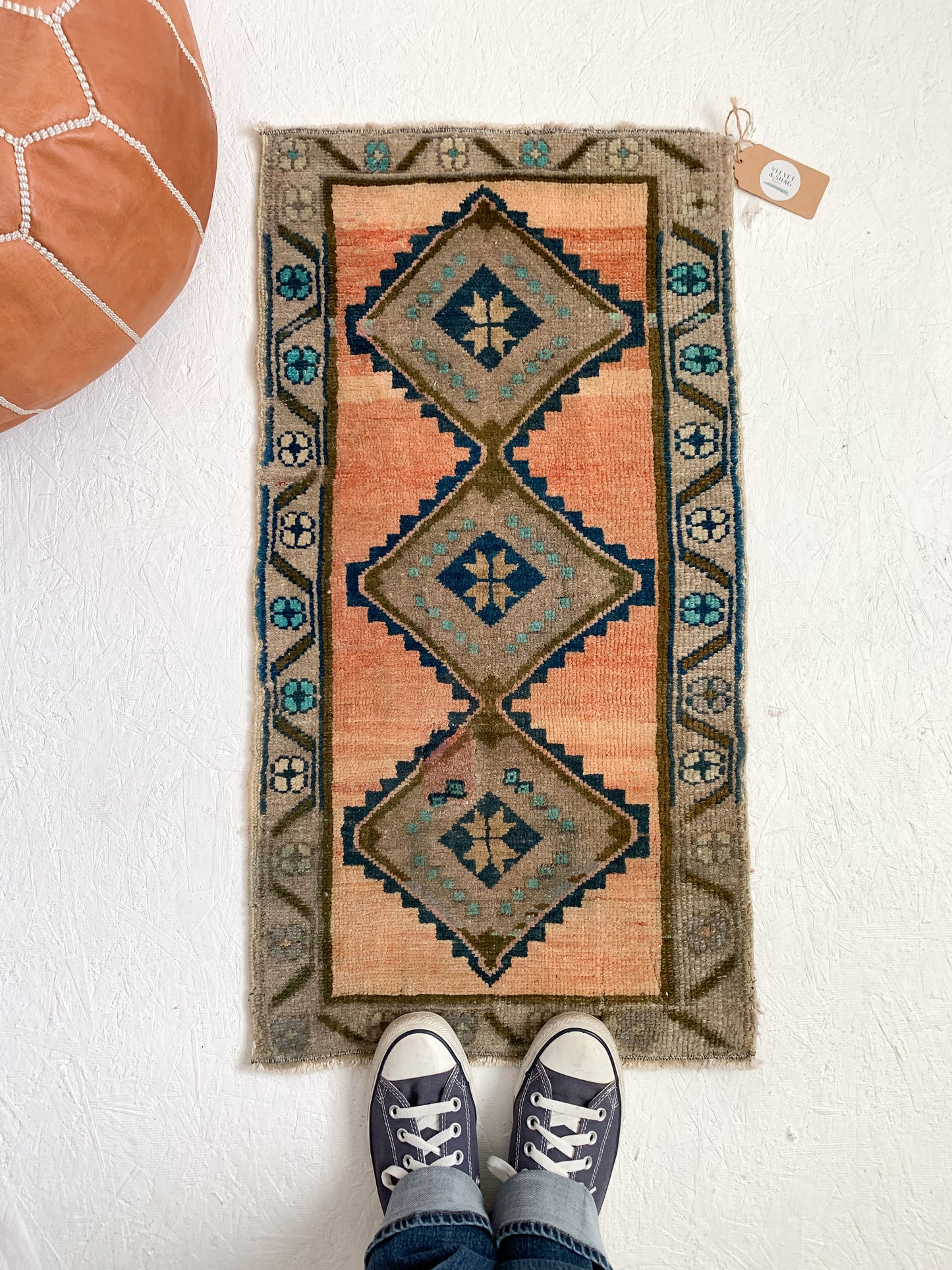 No. 503 - 1.5' x 2.8' Vintage Turkish Mini Rug