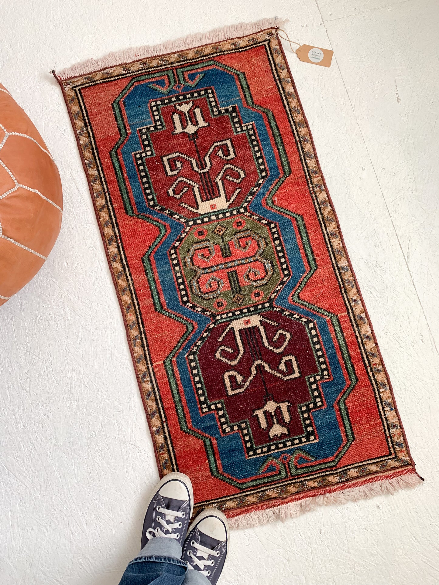 No. 506 - 1.8' x 3.8' Vintage Turkish Mini Rug