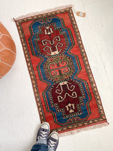 Load image into Gallery viewer, No. 506 - 1.8&#39; x 3.8&#39; Vintage Turkish Mini Rug
