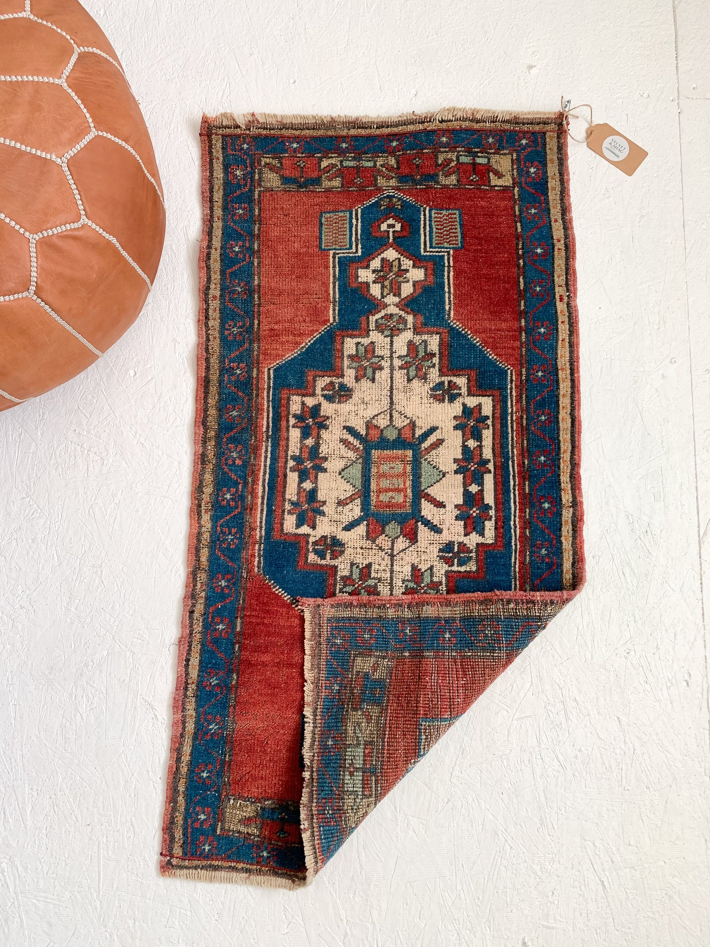 No. 507 - 1.7' x 3.3' Vintage Turkish Mini Rug