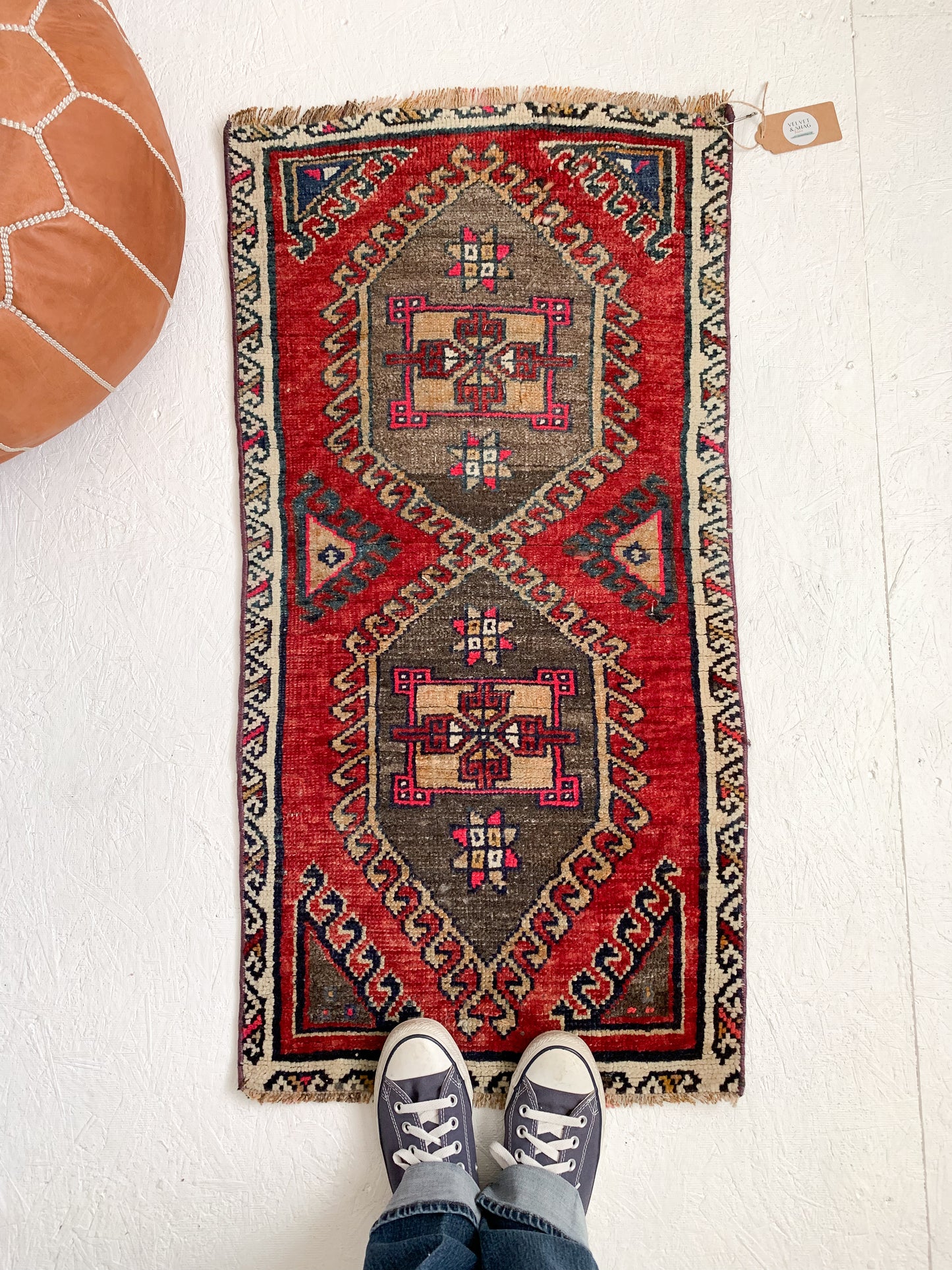 No. 511 - 1.7' x 3.5' Vintage Turkish Mini Rug