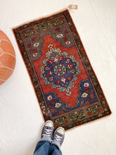 Load image into Gallery viewer, No. 513 - 1.9&#39; x 3.5&#39; Vintage Turkish Mini Rug
