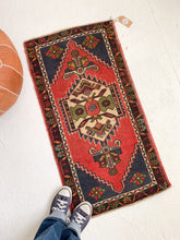 Load image into Gallery viewer, No. 514 - 1.8&#39; x 3.5&#39; Vintage Turkish Mini Rug
