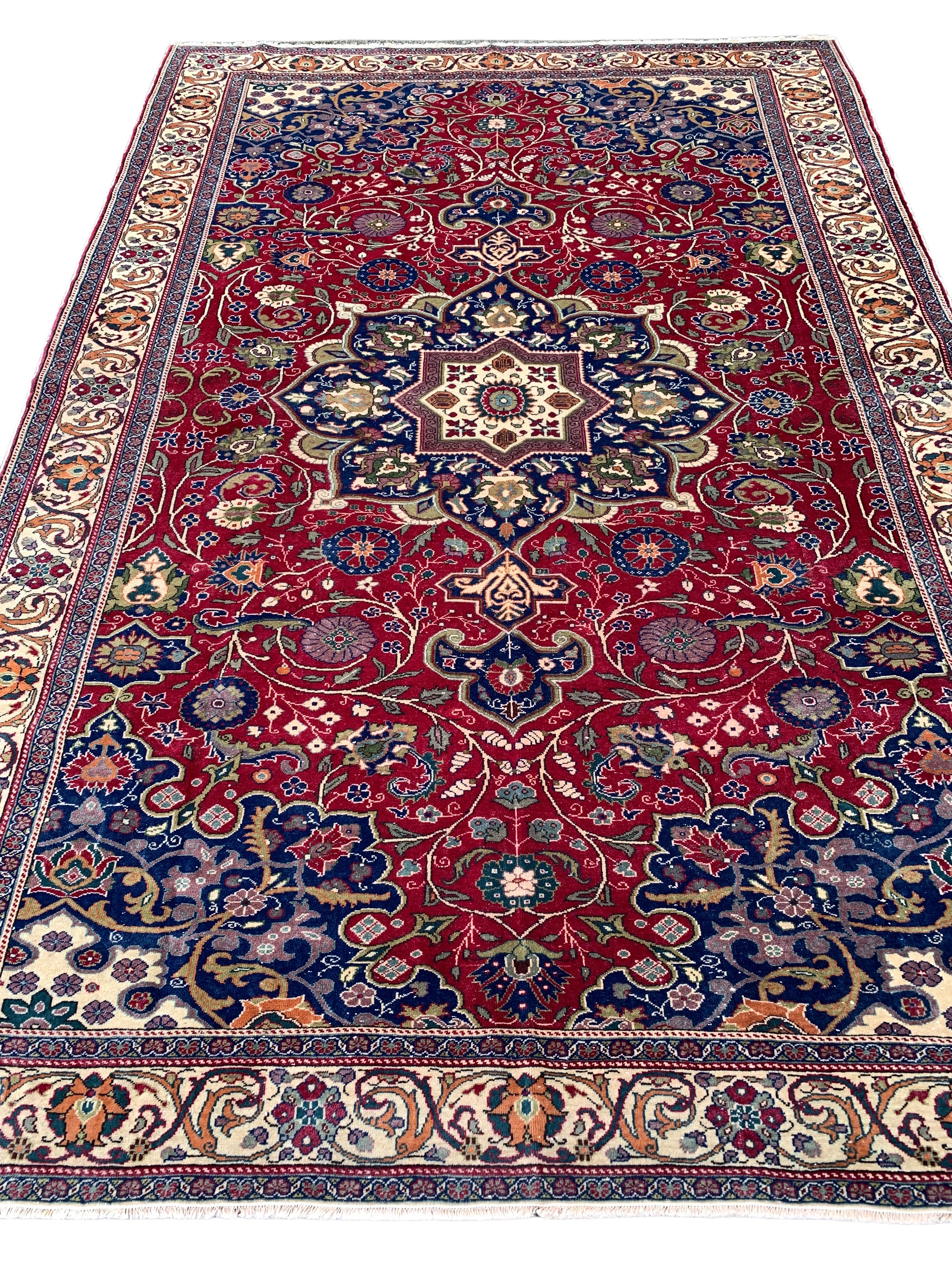 No. O1002 - 6.5' x 9.9' Oversized Vintage Turkish Area Rug