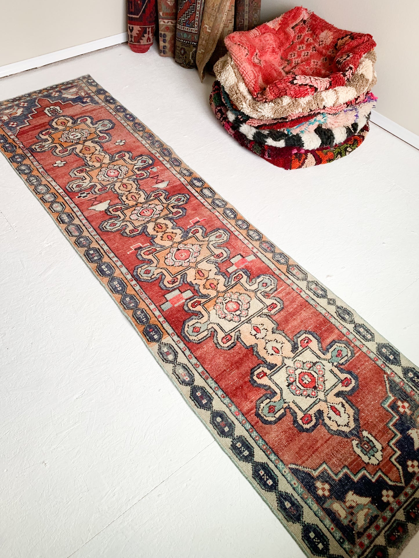 No. R1007 - 2.3' x 9.0' Vintage Turkish Runner Rug