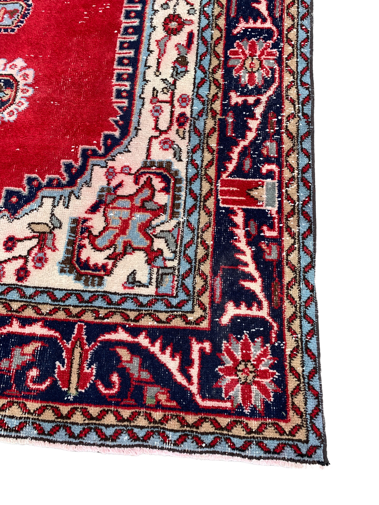 No. O1009 - 5.7' x 10.5' Oversized Vintage Turkish Area Rug