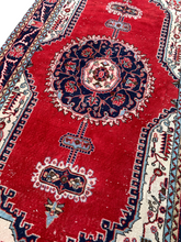 Load image into Gallery viewer, No. O1009 - 5.7&#39; x 10.5&#39; Oversized Vintage Turkish Area Rug
