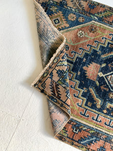 No. A1013 - 3.4' x 5.0' Vintage Persian Zanjan Area Rug
