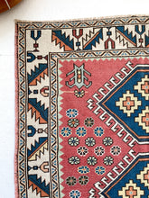 Load image into Gallery viewer, No. A1016 - 4.3&#39; x 7.0&#39; Vintage Turkish Nigde Area Rug
