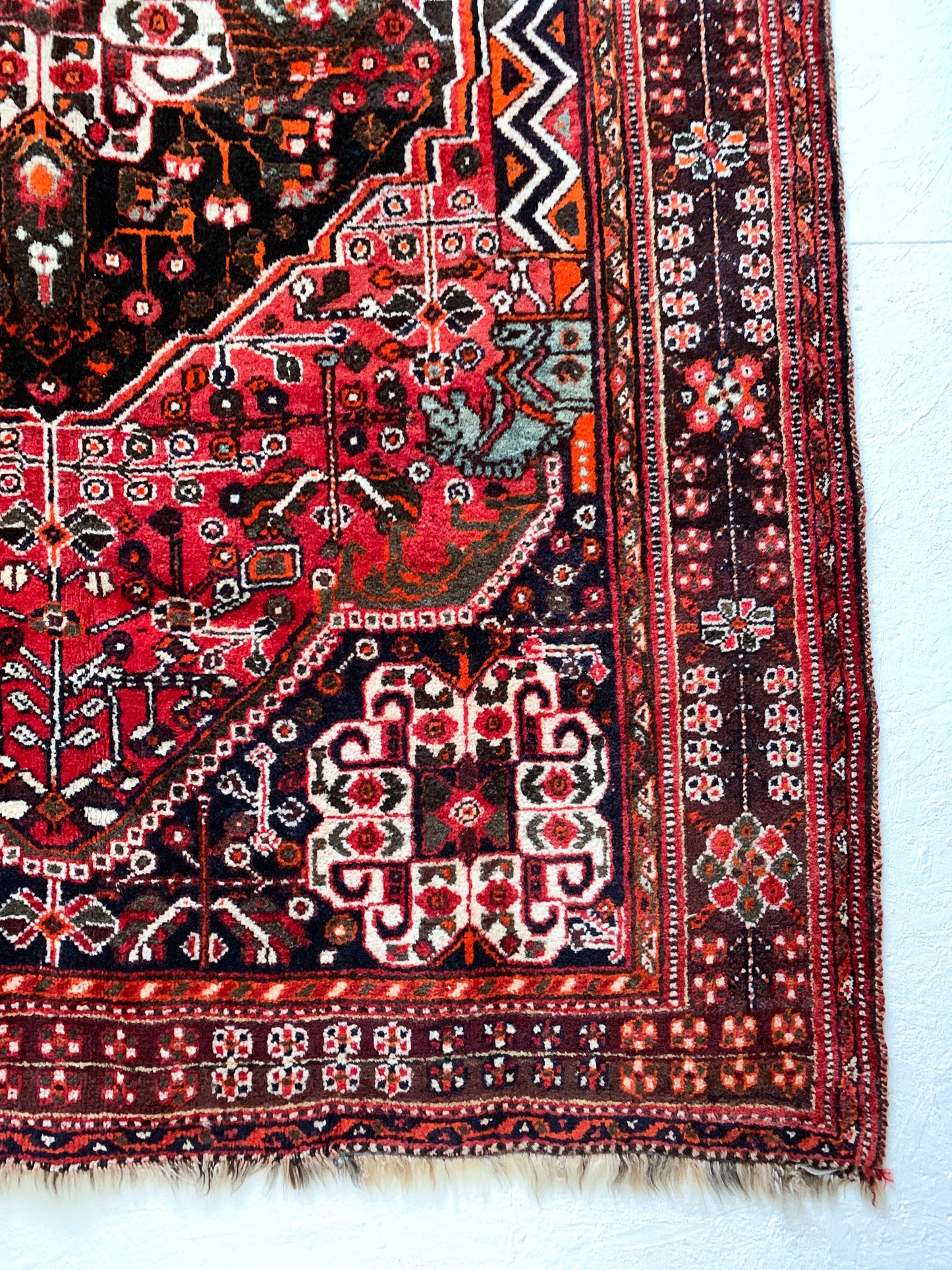 No. A1018 - 5.2' x 7.9' Vintage Persian Zanjan Area Rug