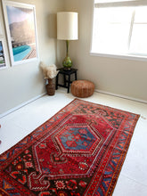 Load image into Gallery viewer, No. A1019 - 4.4&#39; x 7.3&#39; Vintage Persian Shiraz Tribal Area Rug
