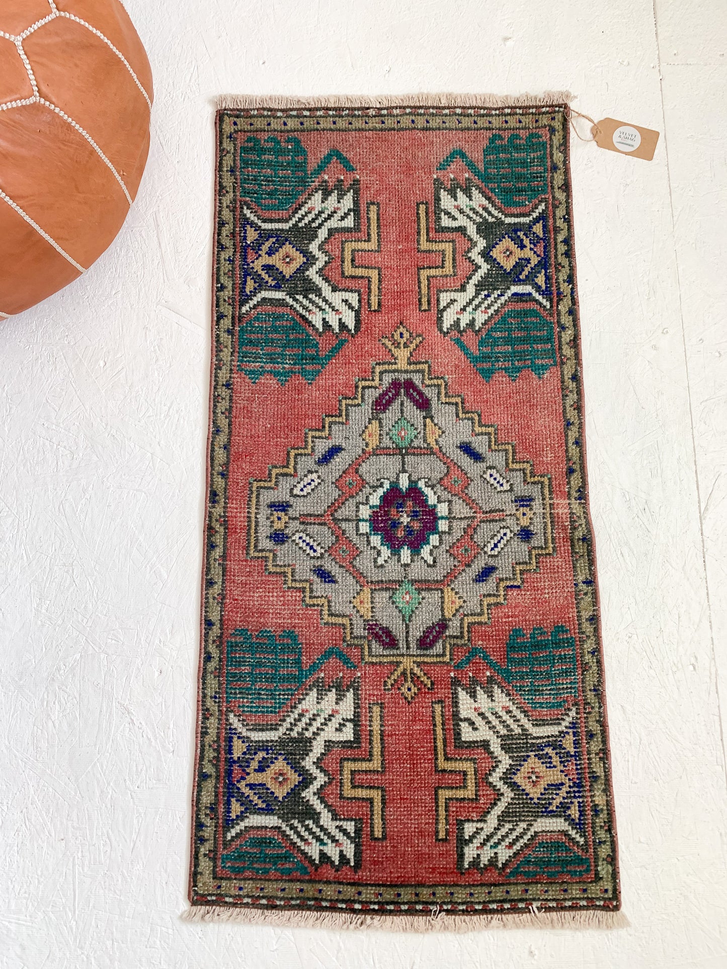 No. 515 - 1.6' x 3.5' Vintage Turkish Mini Rug