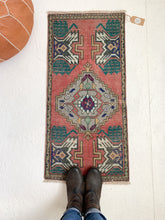 Load image into Gallery viewer, No. 515 - 1.6&#39; x 3.5&#39; Vintage Turkish Mini Rug
