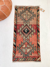 Load image into Gallery viewer, No. 516 - 1.6&#39; x 3.3&#39; Vintage Turkish Mini Rug
