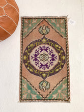 Load image into Gallery viewer, No. 518 - 1.7&#39; x 2.9&#39; Vintage Turkish Mini Rug
