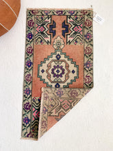 Load image into Gallery viewer, No. 519 - 1.6&#39; x 3.1&#39; Vintage Turkish Mini Rug
