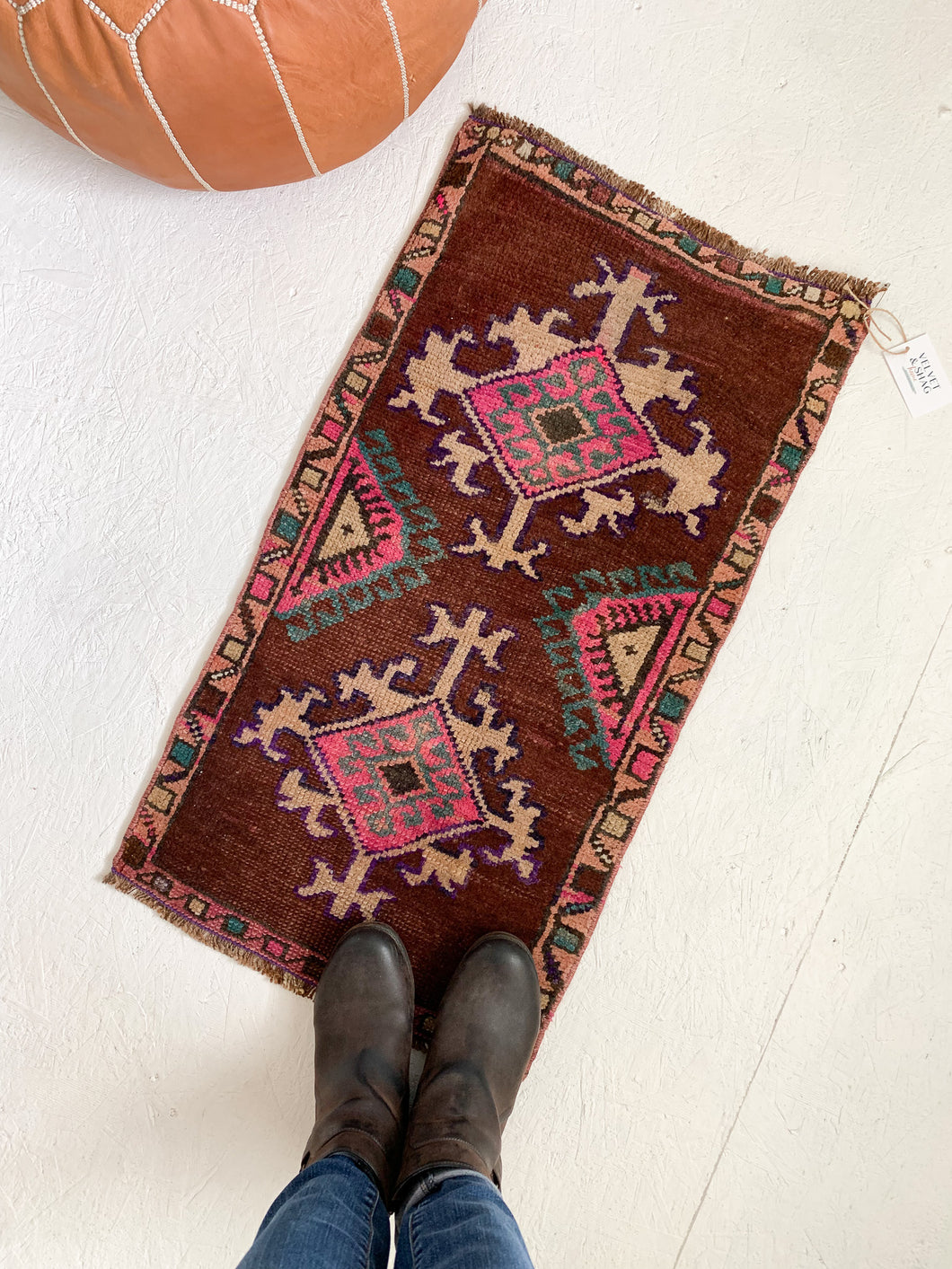 No. 520 - 1.6' x 3.0' Vintage Turkish Mini Rug