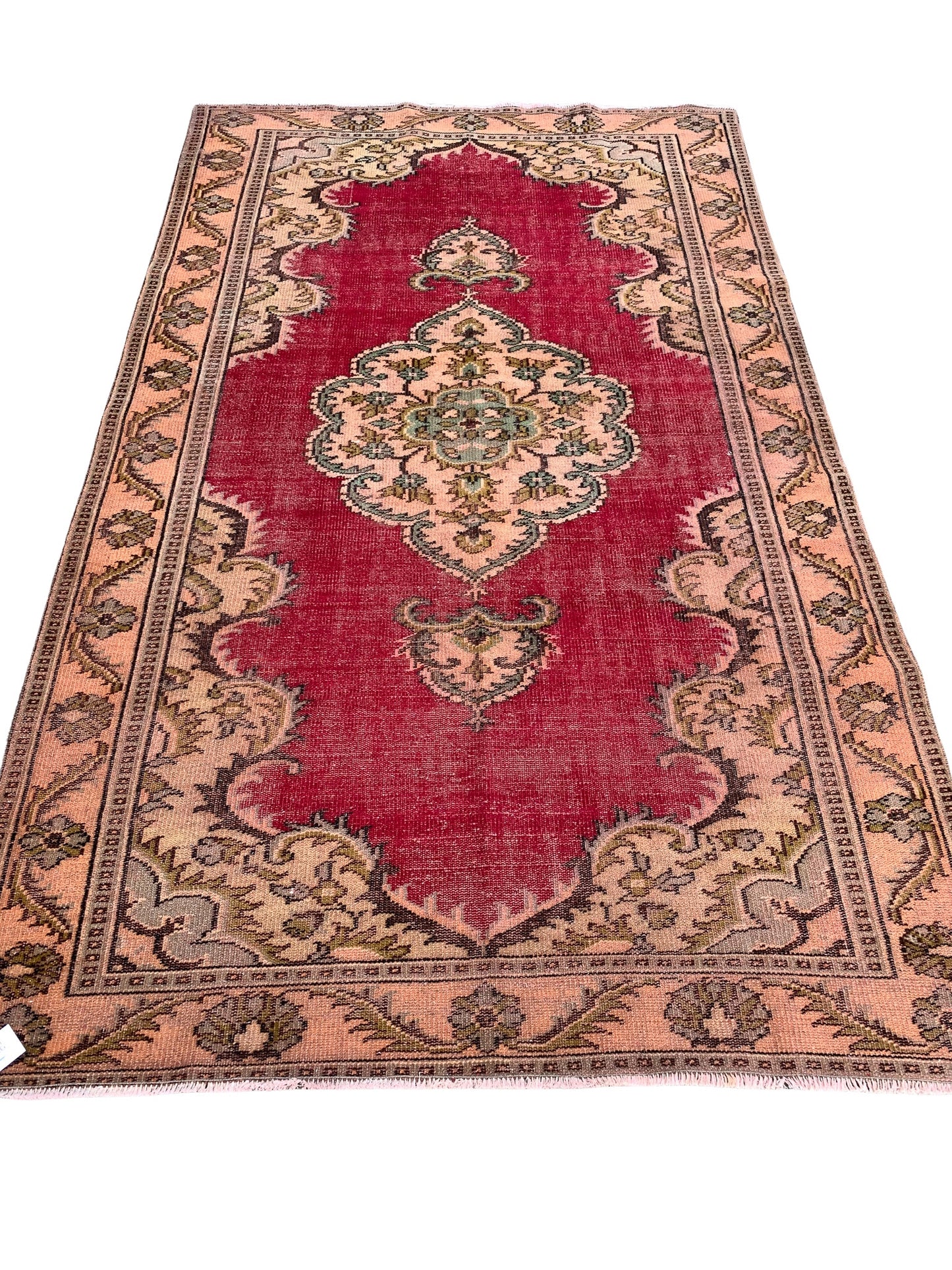 No. A1023 - 5.5' x 9.3' Vintage Turkish Area Rug