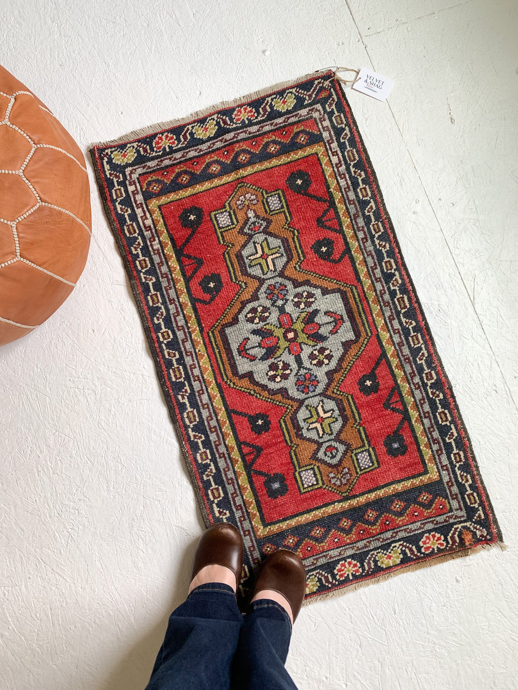 No. 526 - 1.8' x 3.4' Vintage Turkish Mini Rug