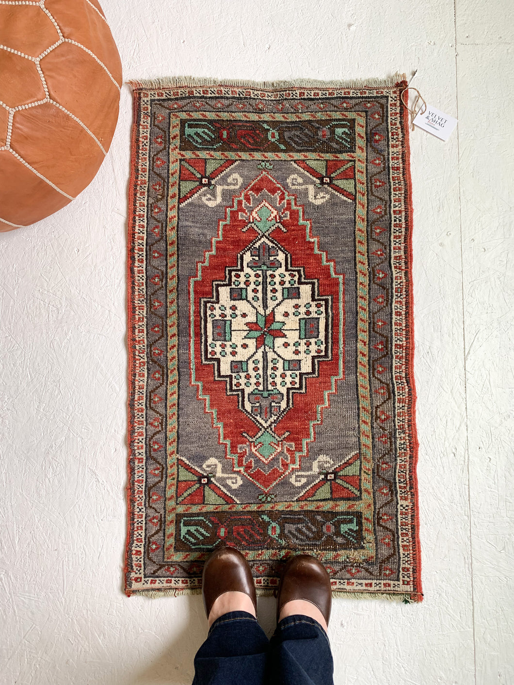 No. 527 - 1.8' x 3.3' Vintage Turkish Mini Rug