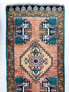 Maya - 1.6' x 3.1' Vintage Turkish Oushak Mini Rug