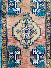Load image into Gallery viewer, Maya - 1.6&#39; x 3.1&#39; Vintage Turkish Oushak Mini Rug
