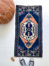 Load image into Gallery viewer, Reserved - Natalie - 1.8&#39; x 3.3&#39; Vintage Turkish Oushak Mini Rug
