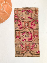 Load image into Gallery viewer, No. 533 - 1.3&#39; x 2.8&#39; Vintage Turkish Mini Rug
