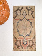 Load image into Gallery viewer, No. 538 - 1.5&#39; x 3.1&#39; Vintage Turkish Mini Rug
