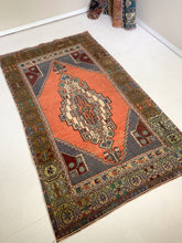 Load image into Gallery viewer, Reserved - Jane - 4.1&#39; x 7.2&#39; Vintage Turkish Area Rug
