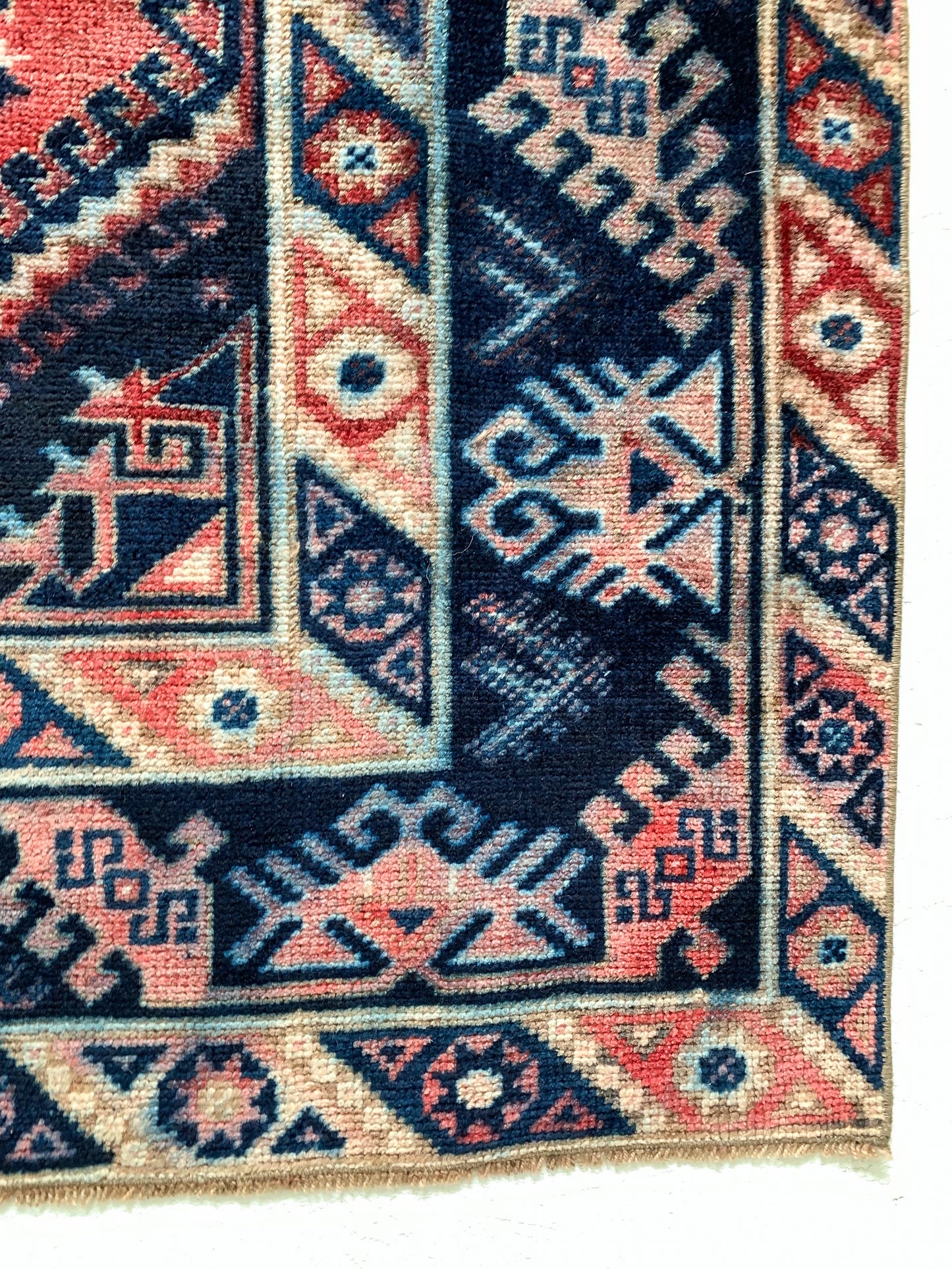 Joyce - 4.0' x 6.6' Vintage Turkish Area Rug