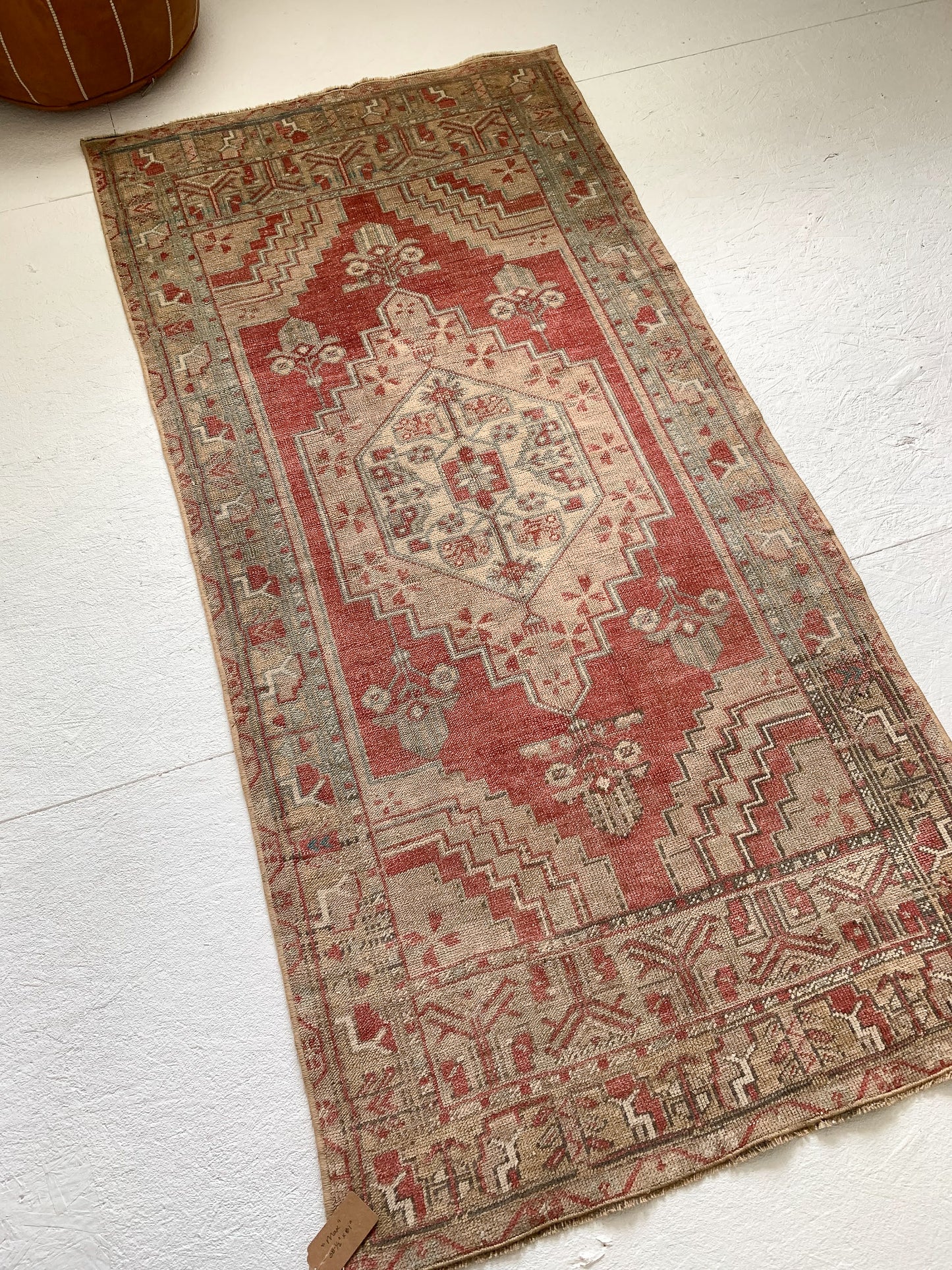 Max - 3.2' x 6.8' Vintage Turkish Area Rug