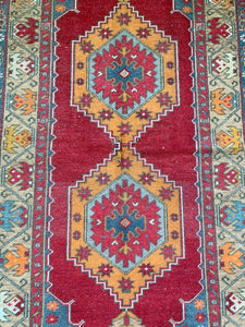 El - 3.9' x 8.6' Vintage Turkish Area Rug