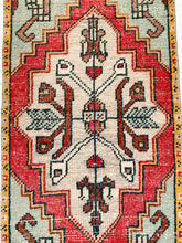 Load image into Gallery viewer, Harper - 1.6&#39; x 3.2&#39; Vintage Turkish Mini Rug
