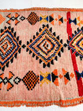 Load image into Gallery viewer, Kheira - 4.6&#39; x 8.1&#39; Vintage Moroccan Boujad Area Rug

