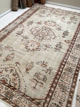 Load image into Gallery viewer, Glory - 6.2&#39; x 9.3&#39; Vintage Turkish Area Rug
