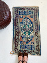 Load image into Gallery viewer, Zoe - 2.0&#39; x 3.5&#39; Vintage Turkish Mini Rug
