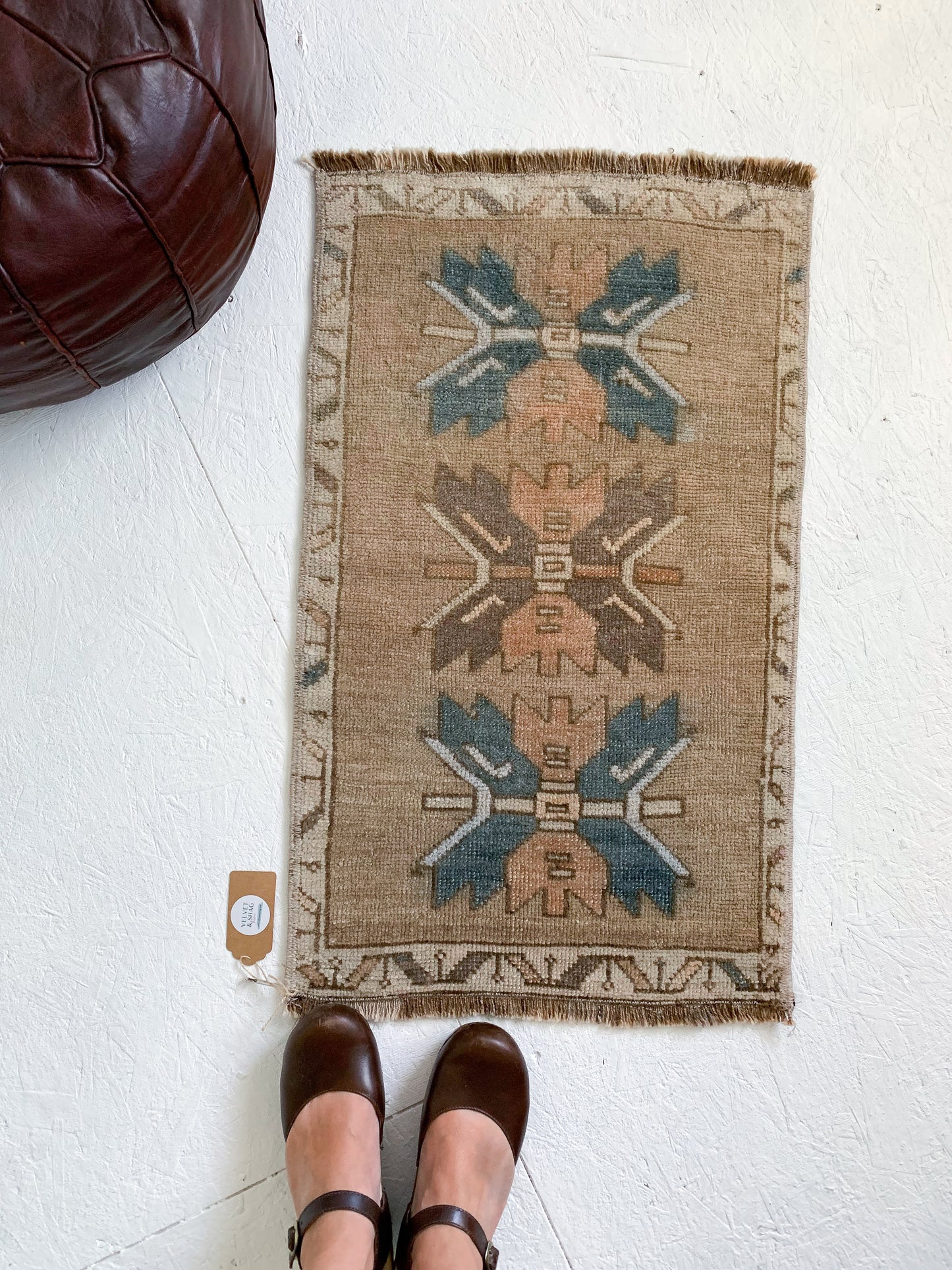 Alora - 1.6' x 2.8' Vintage Turkish Mini Rug