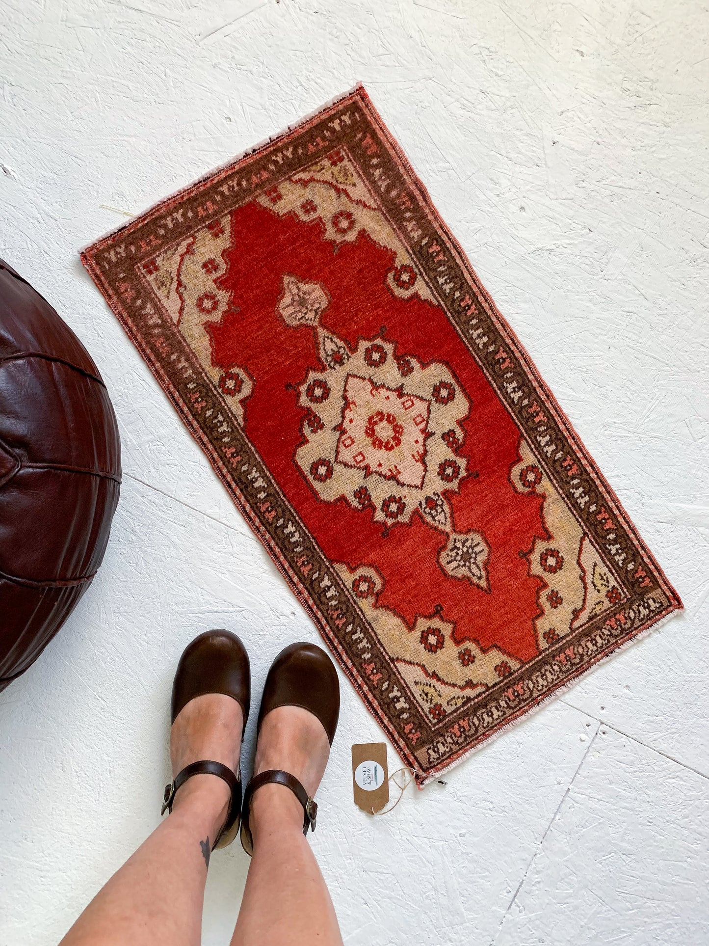 Samira - 1.4' x 2.7' Vintage Turkish Mini Rug