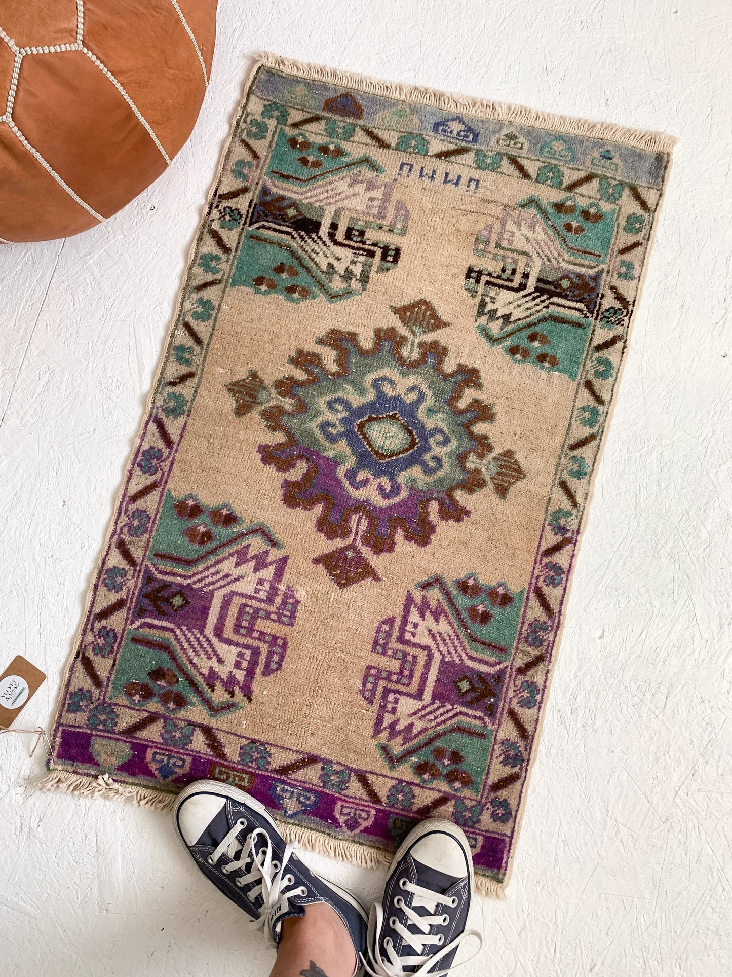 Damaris - 1.8' x 3.0' Vintage Turkish Mini Rug