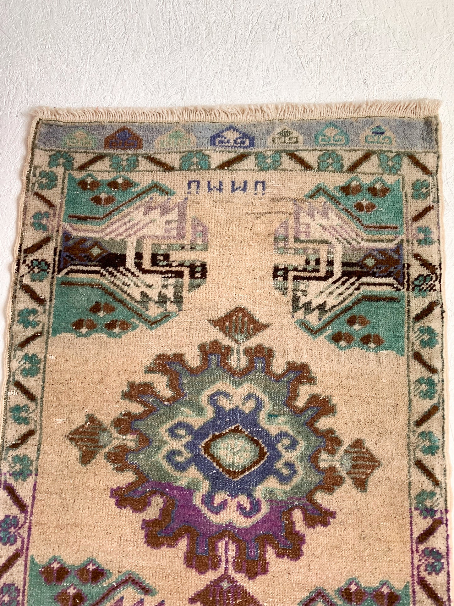 Damaris - 1.8' x 3.0' Vintage Turkish Mini Rug