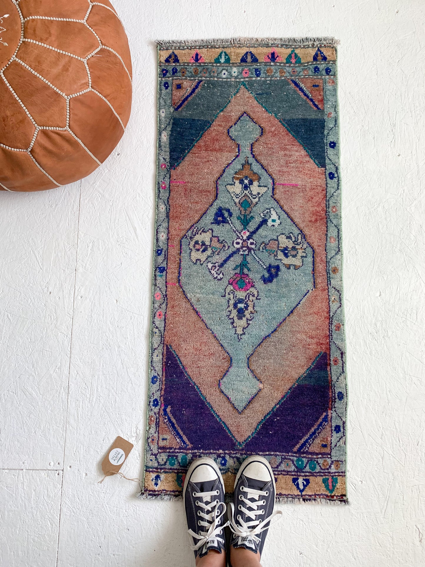 Jessamine - 1.6' x 3.9' Vintage Turkish Mini Rug