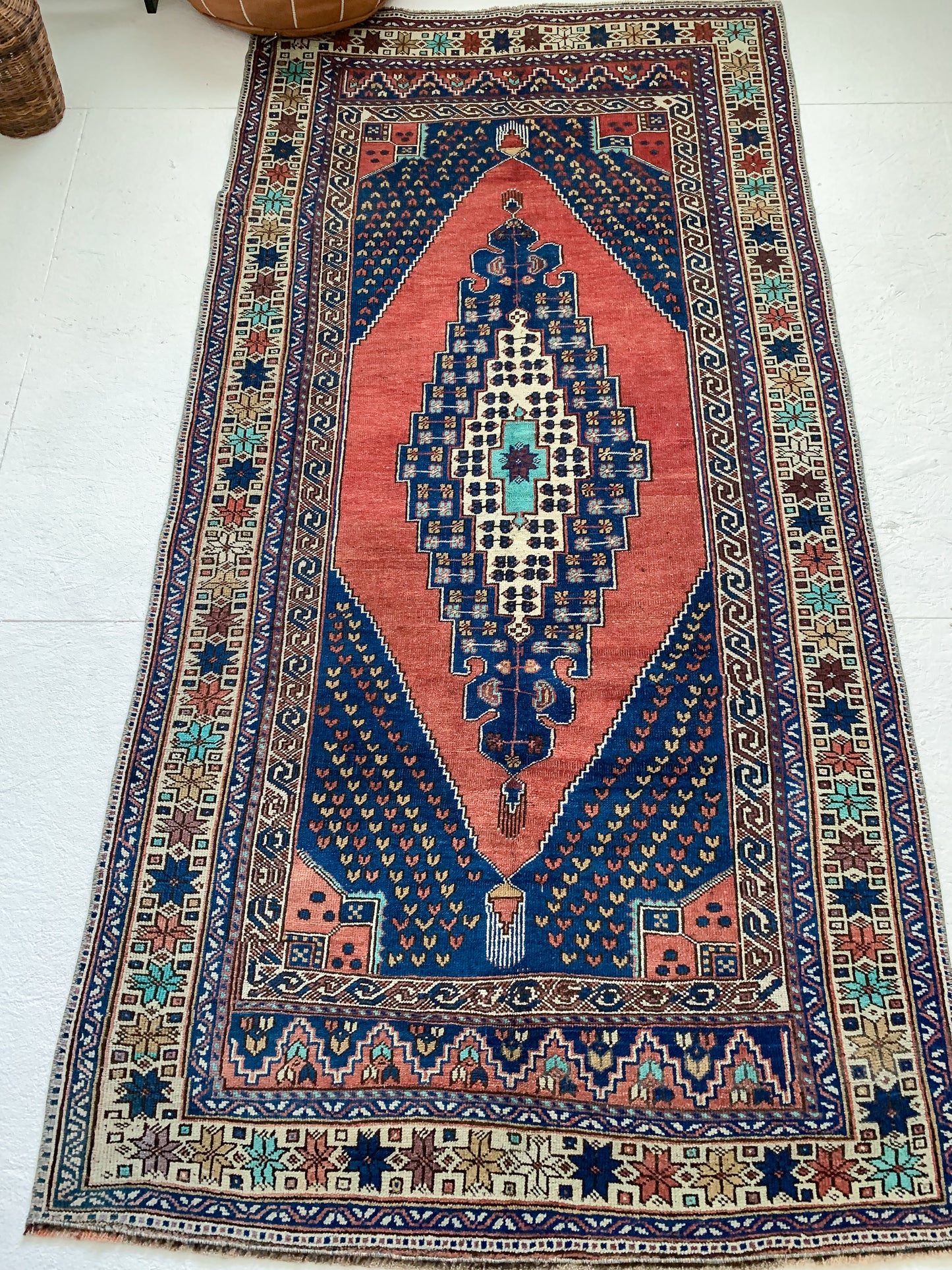 Sheena - 4.0' x 8' Vintage Turkish Area Rug