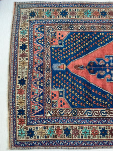 Sheena - 4.0' x 8' Vintage Turkish Area Rug