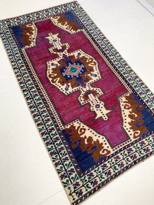 Dilara - 3.4' x 6.3' Vintage Turkish Area Rug