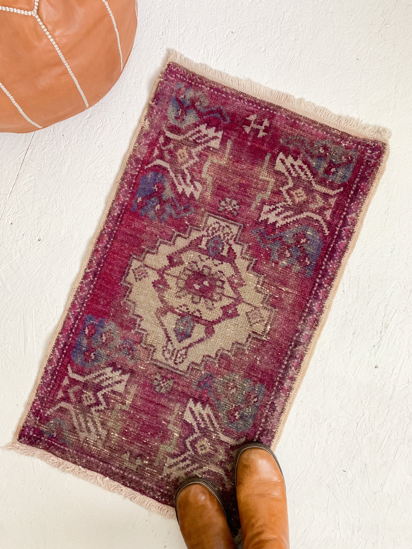 Pixie - 1.7' x 2.9' Vintage Turkish Mini Rug