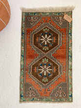 Load image into Gallery viewer, Reserved for Kelsey - Elizabeth - 1.6&#39; x 3.0&#39; Vintage Turkish Mini Rug
