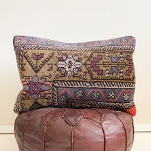 Load image into Gallery viewer, Isla - 16&quot; X 23&quot; Turkish Pillow Cover
