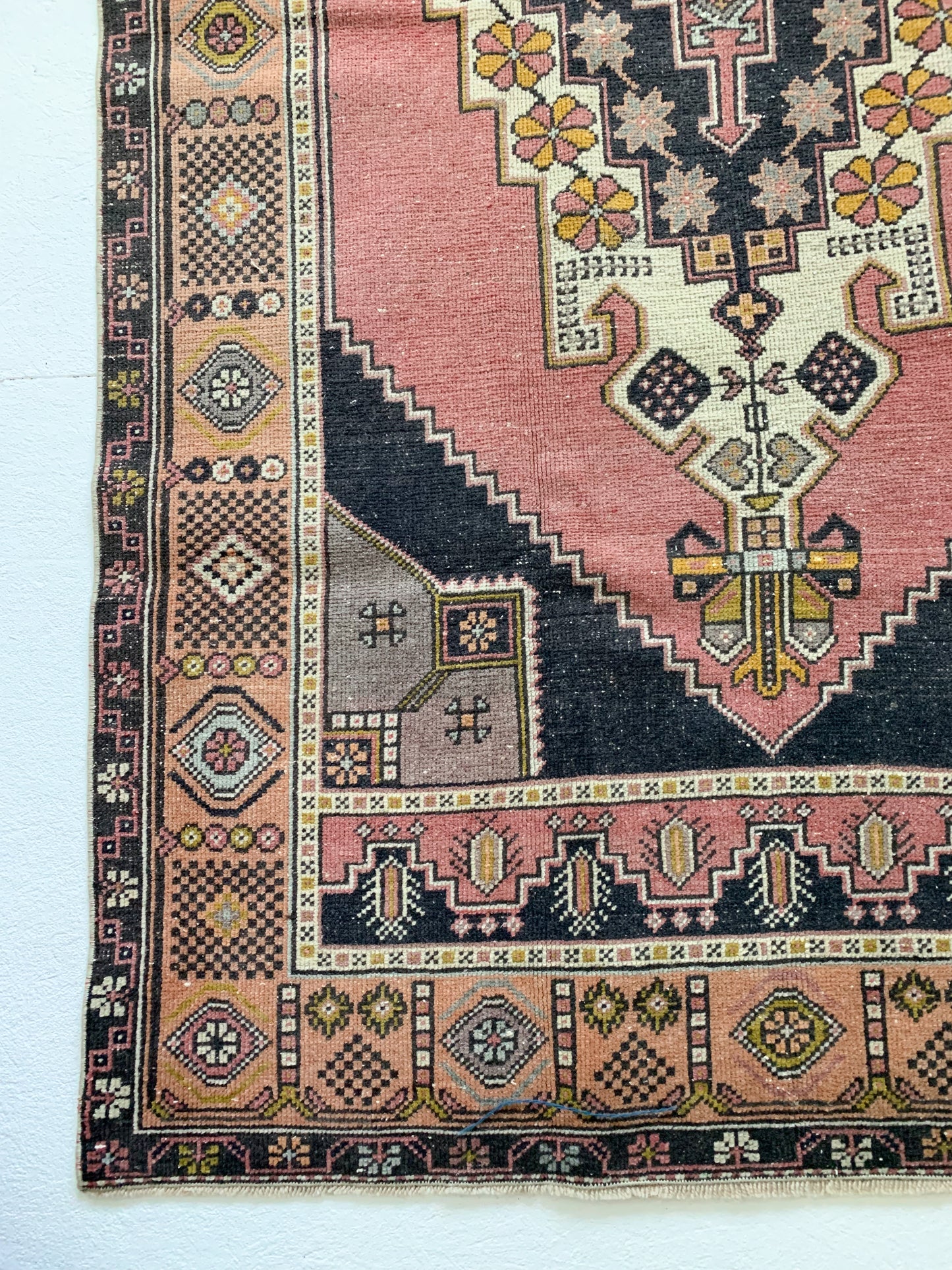 Sophie - 4.1' x 7.5' Vintage Turkish Area Rug