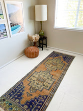 Load image into Gallery viewer, Matilda - 3.0&#39; x 8.9&#39; Vintage Turkish Runner Rug
